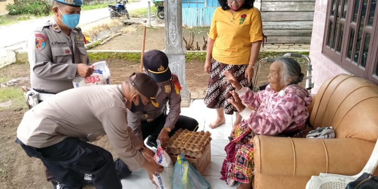 Nenek 98 Tahun Nelly Manullang Luput Terima Bansos di Dairi