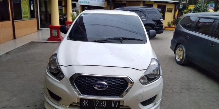 Video Debt Kolektor Pecahkan Kaca Mobil Nasabah, Seorang Anak Pingsan Ketakutan