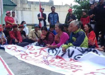 Aparat Hukum Dinilai Tidak Netral, Warga Sihaporas Geruduk Pengadilan Negeri Simalungun