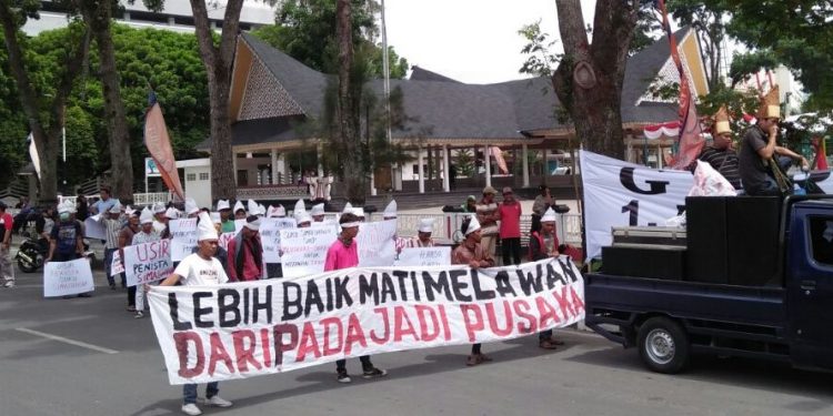 Lebih Baik Mati Melawan Daripada Jadi Pusaka, Makzulkan Hefriansyah!