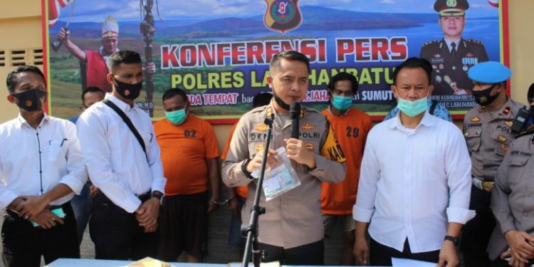 Polres Labuhanbatu Kembali Ungkap Kasus Peredaran Sabu Polres Labuhanbatu Kembali Ungkap Kasus Peredaran Sabu
