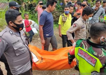 Majikan Datang Bawa Makan Siang untuk Zisokhi Lahagu, Ternyata Pekerjanya Telah Tewas Dengan Sejumlah Luka Bacokan