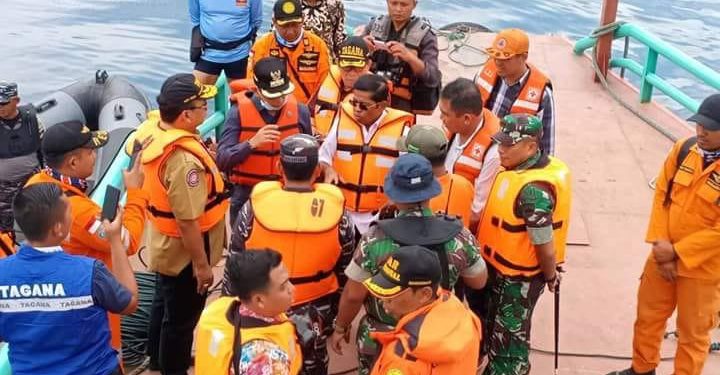 Tim Sar Upayakan Angkat Benda Diduga KM Sinar Bangun