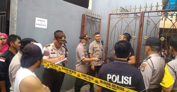 Diperum Nainggolan dan Istrinya Maya Ambarita ditemukan Tewas Terbunuh bersama Dua Anaknya Diperum Nainggolan dan Istrinya Maya Ambarita ditemukan Tewas Terbunuh bersama Dua Anaknya