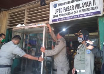 Ruko Milik Pemkab Labuhanbatu Beralih Pengontrak, Disperindag Gusur Pengusaha