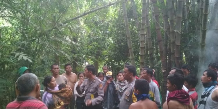 Enam Hari Menghilang, Luhut Aritonang Ketua KPPS di Tarutung ditemukan Tewas Tergantung Enam Hari Menghilang, Luhut Aritonang Ketua KPPS di Tarutung ditemukan Tewas Tergantung