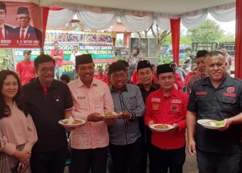 Djarot Saiful Hidayat Hadiri Syukuran Pelantikan Jokowi di Sekretariat DPC PDIP Simalungun