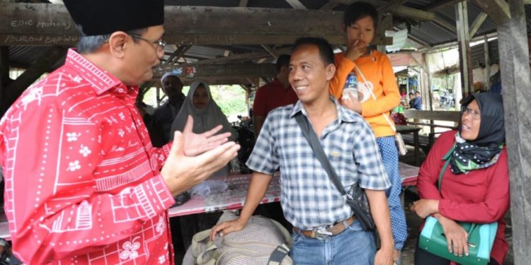 Disapa Djarot Saat Nunggu Bus di Simpang Bandar Jambu Simalungun, Pemudik Serasa Bermimpi
