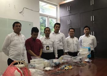 Tiga Tahun Buka Praktek, Dokter Gigi Gadungan ini Akhirnya Diringkus Polisi