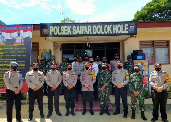 Kapolres Tapanuli Selatan, AKBP Romam Smaradhana Elhaj Himbau Masyarakat Kecamatan Saipar Dolok Hole Patuhi Protokol Kesehatan