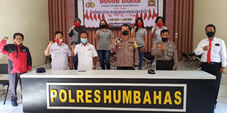 Polres Humbahas Donorkan 51 Kantong Darah dalam Rangka Hari Bhayangkara ke 74