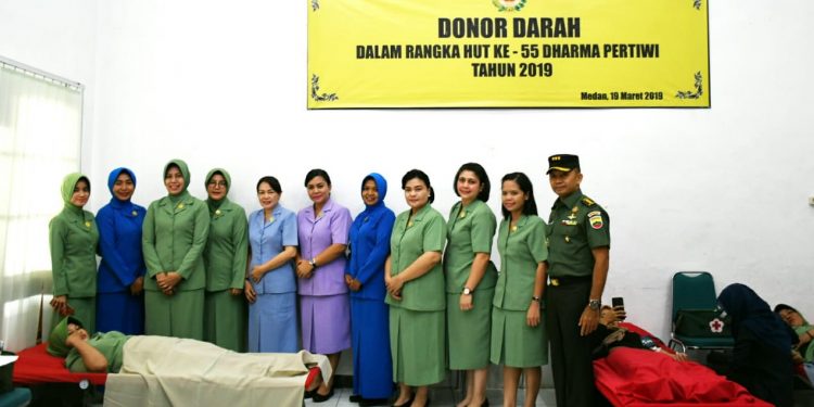 HUT Persit  Ke-73,Ketua Persit Kartika Chandra Kirana PD I/BB Gelar Bakti Sosial Donor Darah & Anjangsana