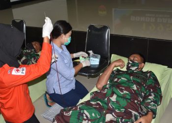 Danrem 023 Kawal Samudera Pimpin Donor Darah 25 Tahun Pengabdian Akabri 1995