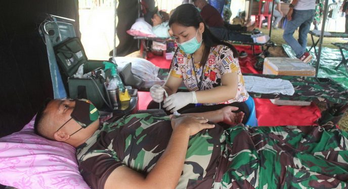 Sambut HUT Kemerdekaan, Satgas Pamtas Yonif 125/Si’mbisa Gelar Aksi Donor Darah Sambut HUT Kemerdekaan, Satgas Pamtas Yonif 125/Si’mbisa Gelar Aksi Donor Darah