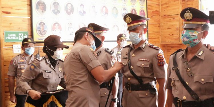 Kapolsek Saribu Dolok dan Silau Kahean Diganti Kapolsek Saribu Dolok dan Silau Kahean Diganti