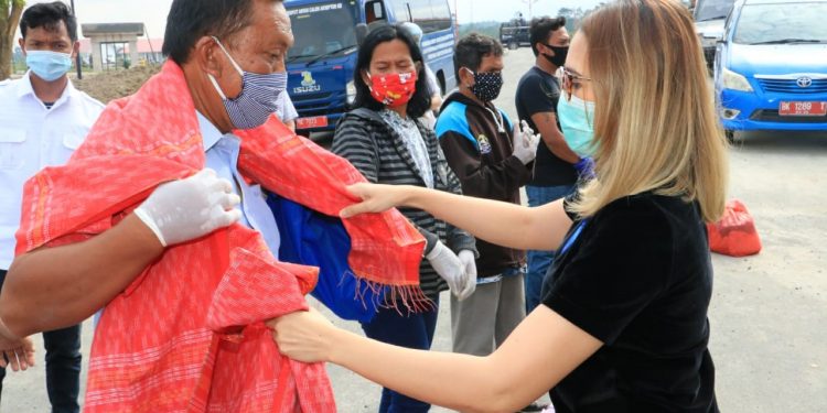 Dua Orang Pasien Covid-19 asal Kacamatan Siantar Sembuh dari RS Khusus Covid-19 Batu 20 Simalungun