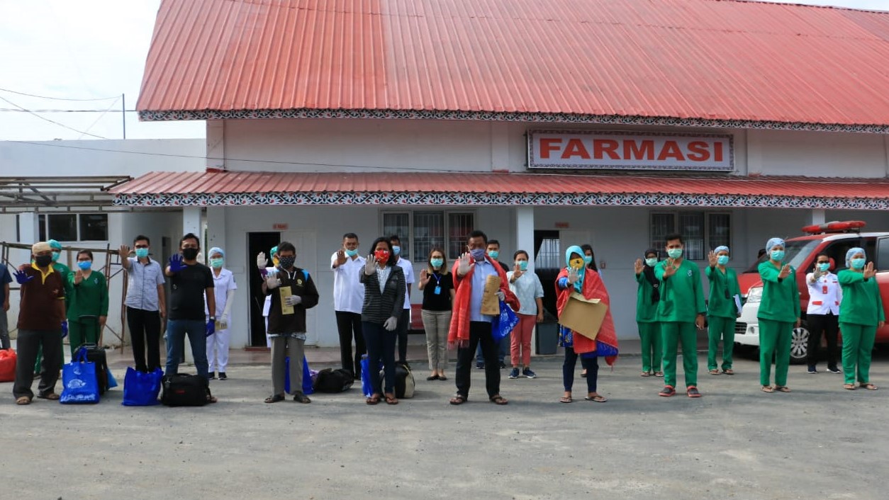 Dua Orang Pasien Covid-19 asal Kacamatan Siantar Sembuh dari RS Khusus Covid-19 Batu 20 Simalungun
