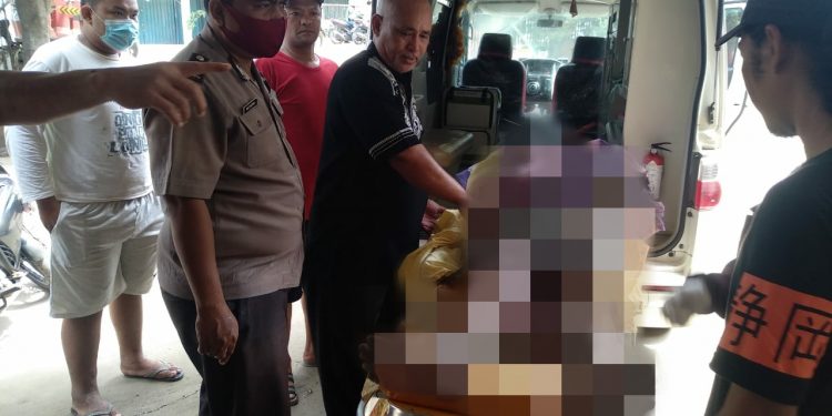 Diduga Akibat Masalah Keluarga, Seorang Pria Nekat Bakar Diri di Pasar