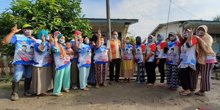 Warga Simalungun Keluhkan Jalan Rusak kepada TPS