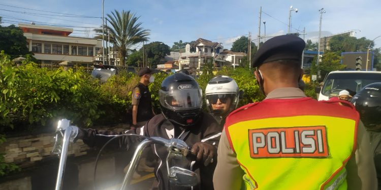 Polisi Lacak Rombongan Moge Langgar Aturan PPKM Polisi Lacak Rombongan Moge Langgar Aturan PPKM