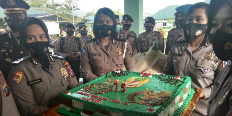 HUT TNI ke-75, Korem 023/KS Dapat Kejutan HUT TNI ke-75, Korem 023/KS Dapat Kejutan