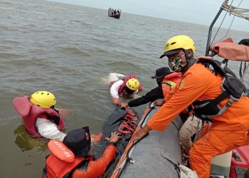 Perahunya Terbalik, Guntur Tanjung, Nelayan Pencari Kepiting Ditemukan Tewas di Perairan Silo Laut Asahan