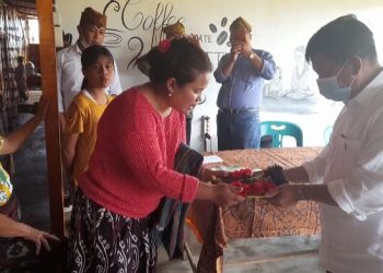 Blusukan Hari Kedua di Purba, RHS Tegaskan Perbaiki Infrastruktur dan Distribusi Pupuk Subsidi