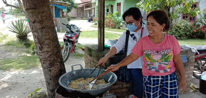 Singgah, Ini Pesan Penjual Gorengan pada RHS - ZW Lewat Istri RHS Singgah, Ini Pesan Penjual Gorengan pada RHS - ZW Lewat Istri RHS