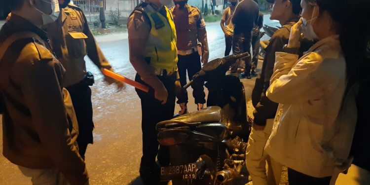 Polres Taput Jaring Puluhan Sepedamotor pada Penertiban Knalpot Blong Polres Taput Jaring Puluhan Sepedamotor pada Penertiban Knalpot Blong