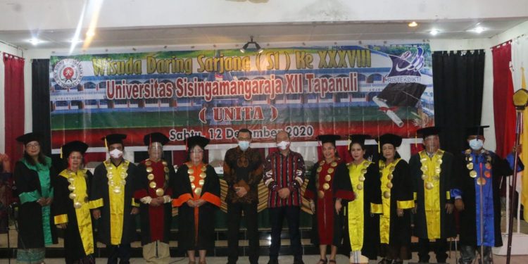 Bupati Taput Hadiri Wisuda Daring Sarjana ke- 38 UNITA Bupati Taput Hadiri Wisuda Daring Sarjana ke- 38 UNITA