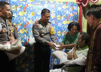 Lumpuh Menahun, Opung Gabriel Siahaan akhirnya Dapat Perhatian Kapolres Dairi