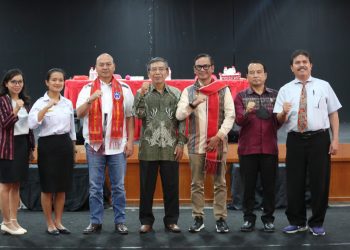 Bupati Tapanuli Utara Memberikan Kuliah Umum “Ketersediaan SDA dan SDM dalam Pengembangan Kepariwisataan Daerah Tapanuli Utara”
