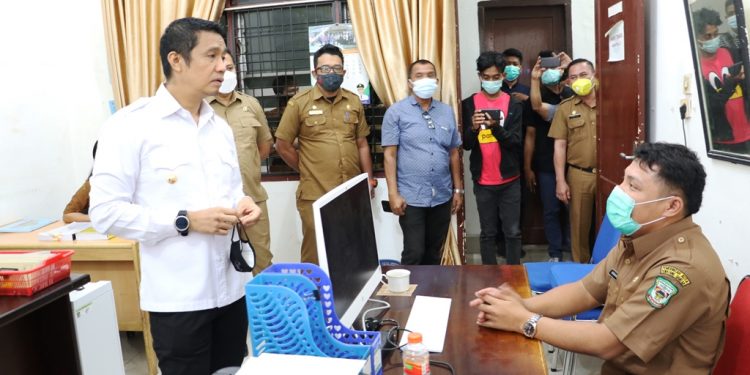 Hari Pertama Kerja di Tahun 2021, Walikota Siantar Sidak Kehadiran Pegawai