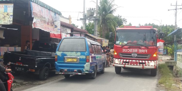 Beredar Hoaks Kebakaran di Simpang Kerang, 5 Unit Damkar Sempat Diturunkan Beredar Hoaks Kebakaran di Simpang Kerang, 5 Unit Damkar Sempat Diturunkan