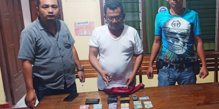 Tunggu Pembeli Tebakan Angka Judi Hongkong, Mulyadi Purba Ditangkap Polres Siantar