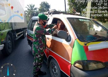 Personel Jajaran Kodim 0208/Asahan Berikan Himbauan Kepada Pengguna Jalan Khusus Para Pengendara Angkot