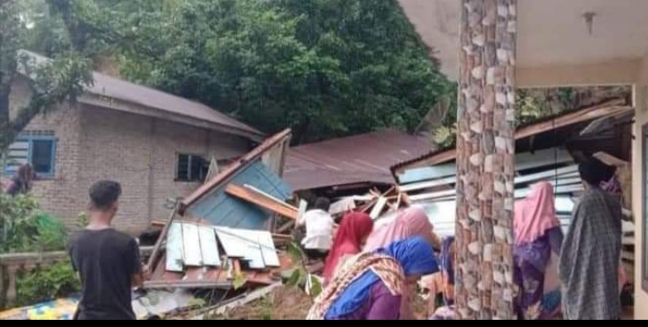 RHS-ZW Bantu Korban Longsor Negeri Bayu Muslimin RHS-ZW Bantu Korban Longsor Negeri Bayu Muslimin