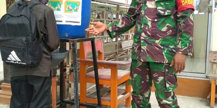 Penegakan Disiplin Covid 19 di Masjid Raya Kisaran Oleh Personel Jajaran Kodim 0208/Asahan