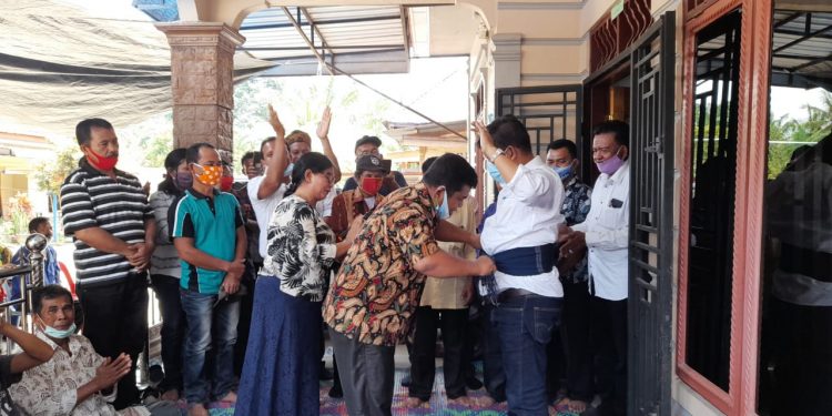 Warga Hatonduhan Sebut RHS Ulet dan Disiplin
