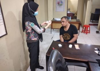 Berdiri di Pinggir Jalan, Ternyata Pengedar Sabu. Rahmat Diangkut...
