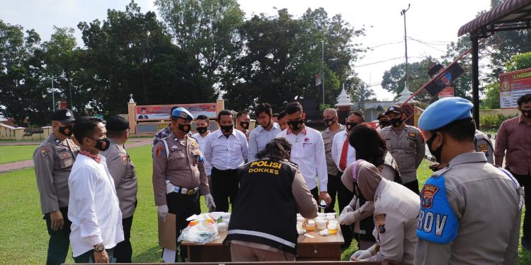 50 Personel Polres Labuhanbatu Mendadak Di-tes Urine