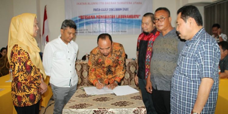 Ikatan Alumni ITB Sumut Laksanakan FGD Dengan Pemkab Labuhanbatu