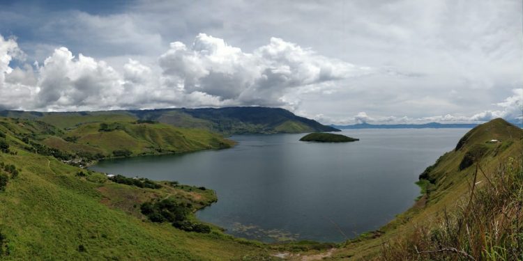 Horas Samosir Fiesta Tampilkan Keistimewaan Budaya dan Keindahan Danau Toba