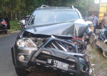 Fortuner Jumiati Laga Kambing dengan Truk Ramadhan di Gunung Malela