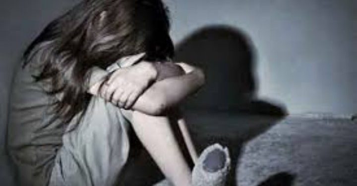 Gila! Gadis Remaja15 Tahun di Siantar, 18 Kali Dijual Pacar kepada Pria Lain Gila! Gadis Remaja15 Tahun di Siantar, 18 Kali Dijual Pacar kepada Pria Lain