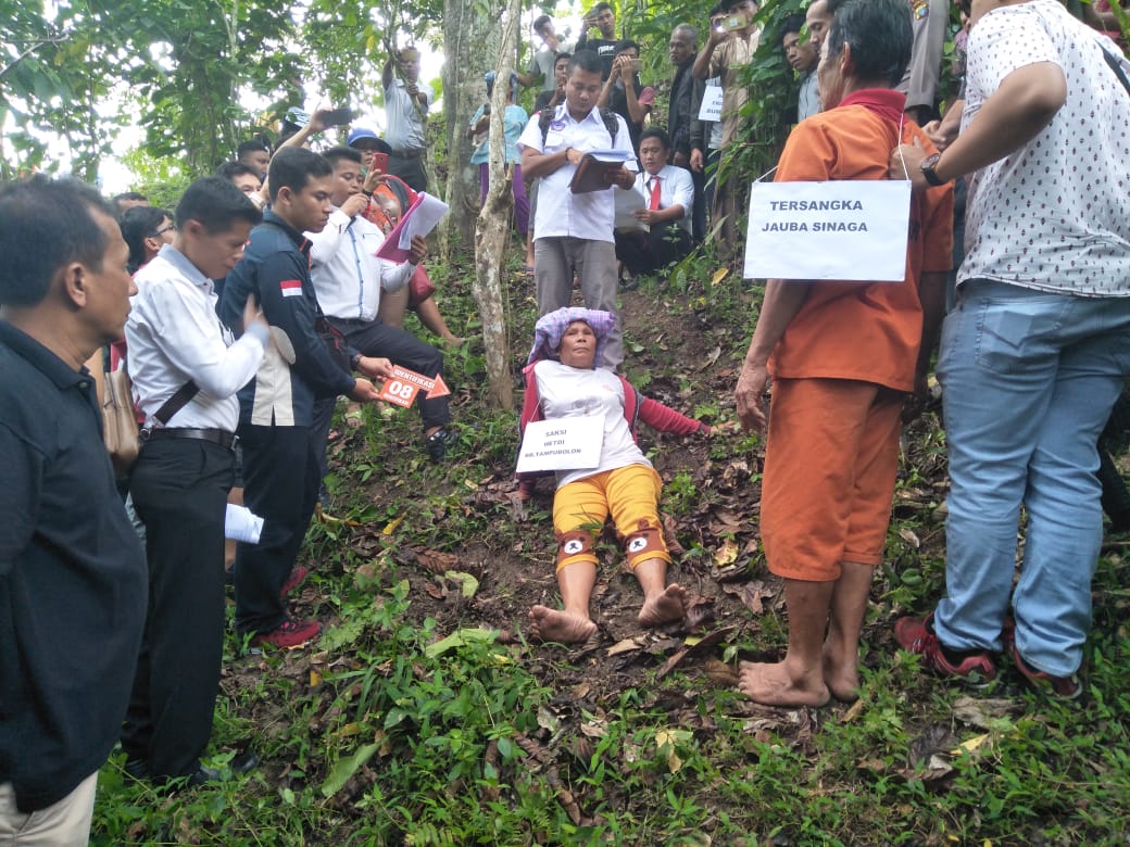 Hetdi Boru Tampubolon Menyembah Jauba Sinaga, Suaminya Dibantai di Perladangan