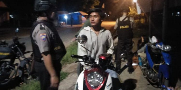 Patroli Polsek Bubarkan Geng Motor Patroli Polsek Bubarkan Geng Motor