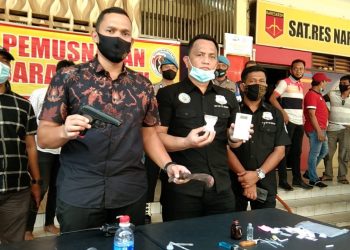 AKBP Ronny Nicolas Sidabutar Grebek Kampung Narkoba, 10 Orang Diamankan Beserta Senjata dan Narkoba