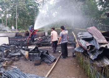 Rumah Pendeta dan Gereja Terbakar, Polisi Periksa TKP
