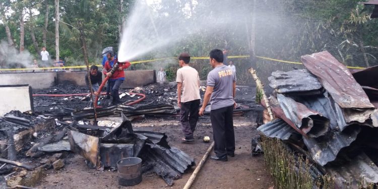 Rumah Pendeta dan Gereja Terbakar, Polisi Periksa TKP